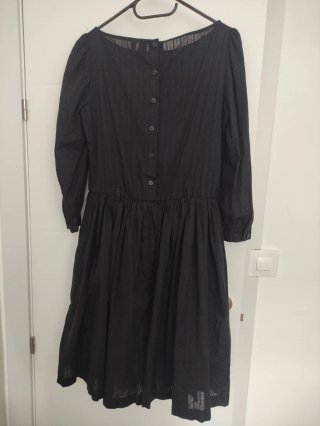 Vestido midi negro manga 3/4
