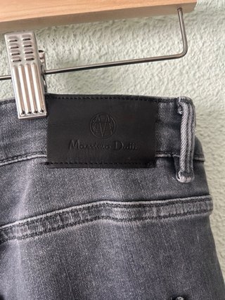 Vaqueros negros Massimo Dutti