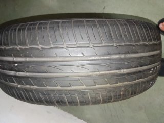Neumáticos como nuevos 205 55 R17 (50 km) ahí dos