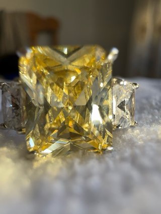 Anillo de compromiso - DISEÑO UNICO  (5 QUILATES)