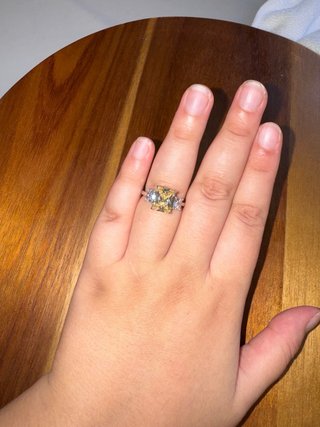 Anillo de compromiso - DISEÑO UNICO  (5 QUILATES)