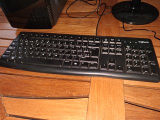 ORDENADOR  Y MONITOR ASUS VS197DE