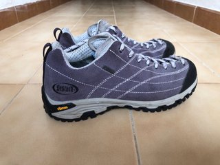 Botas de montaña Bestard moradas talla 38