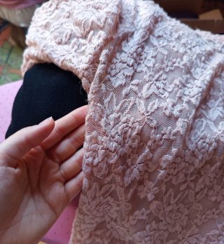 Blusa de encaje rosa