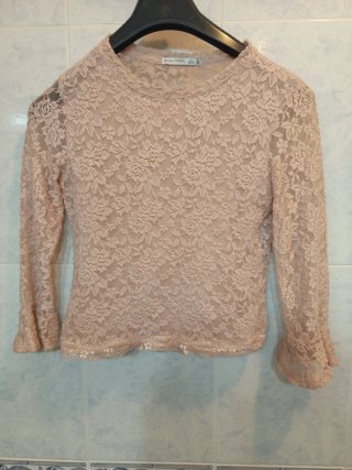 Blusa de encaje rosa