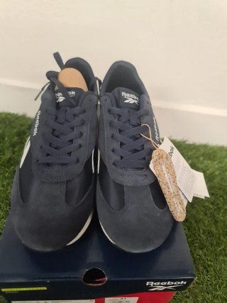 Reebok World 70