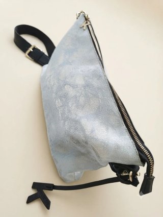 Bolso bandolera Martina K piel metalizado azul