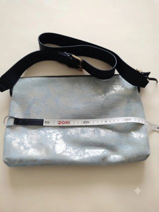 Bolso bandolera Martina K piel metalizado azul