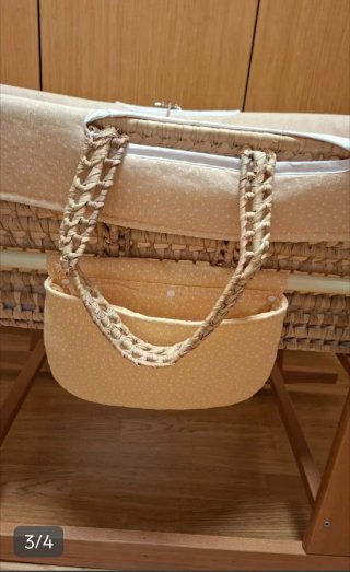 Moisés Cambrass mimbre y madera