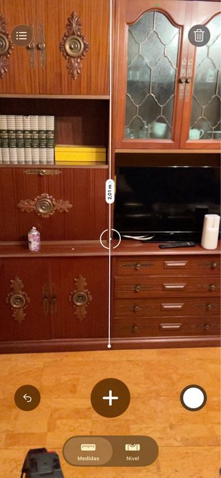 Mueble salón madera clásico con vitrina