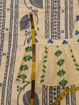 Top corto crudo estampado flores azul y verde Zara