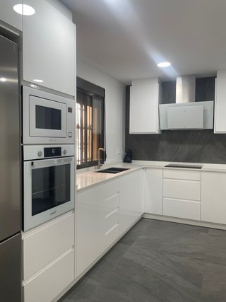 Casa de 276m2  en Benetússer