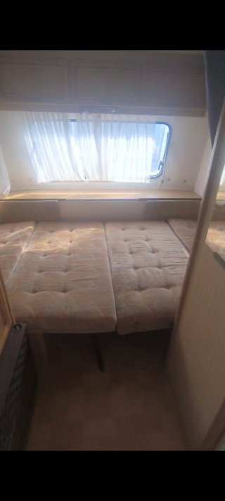 Caravana Burstner 1200kg