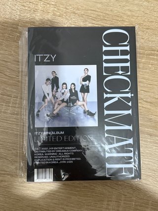 ITZY CHECKMATE Mini Album Edición Limitada
