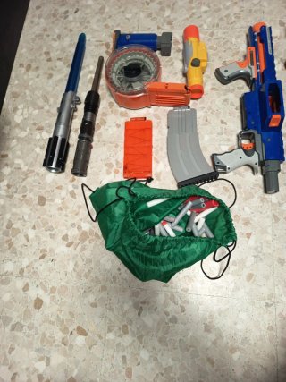 Lote de pistolas Nerf mega y fortnite y accesorios