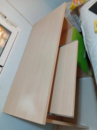 Escritorio madera nuevo sin usar