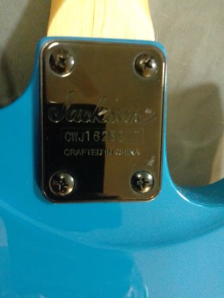 Guitarra zurda Jackson Dinky