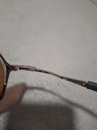 Gafas Oakley de sol Nuevas, sin uso.