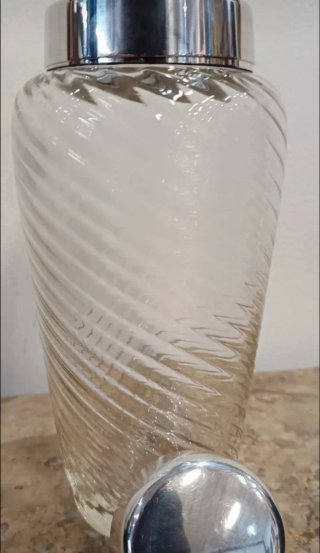 Vintage Cocktail Shaker em vidro torcido