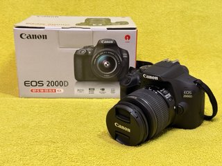 Canon EOS 2000D + Objetivo EF 75-300 f/4-5.6 III