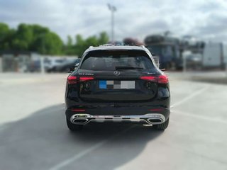 MERCEDES glc