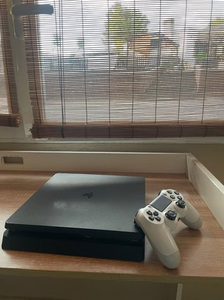 PS4 (Playstation 4) con mando