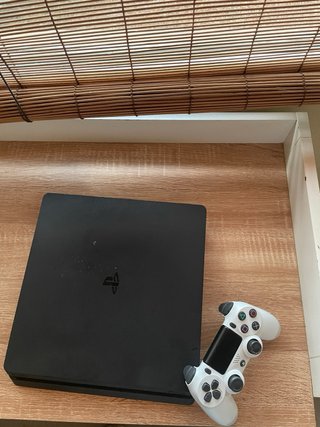 PS4 (Playstation 4) con mando