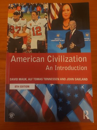 Libros de 1er año de grado Estudios Ingleses UNED
