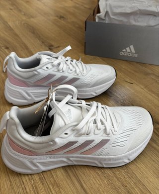 Adidas Questar GZ0618 Talla 41 Nuevas