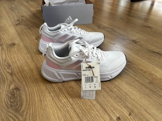 Adidas Questar GZ0618 Talla 41 Nuevas