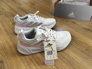 Adidas Questar GZ0618 Talla 41 Nuevas