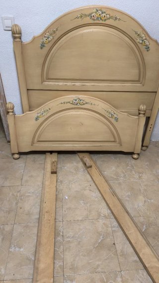 Cama madera 105cm con flores pintadas