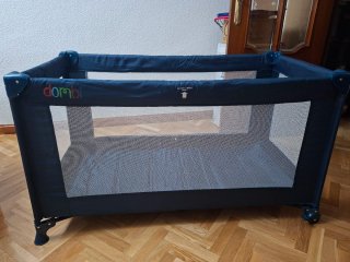 Cuna de viaje Combi con cambiador y doble altura