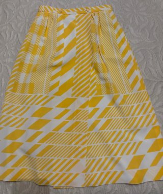Falda midi estampada amarilla y blanca