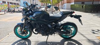 Yamaha MT-09  YAMT o cambio x honda adv 350