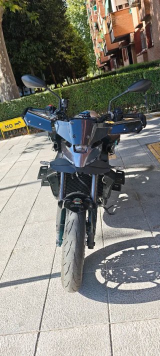 Yamaha MT-09  YAMT o cambio x honda adv 350