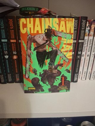 Chainsaw Man Un perro y una motosierra
