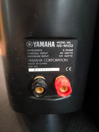 Altavoces Yamaha 3