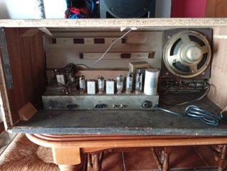 Radio antigua Mod. 6 con FM