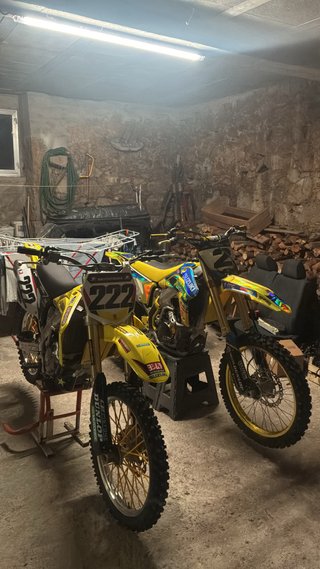 Suzuki RM-Z450 Motocross Amarillo