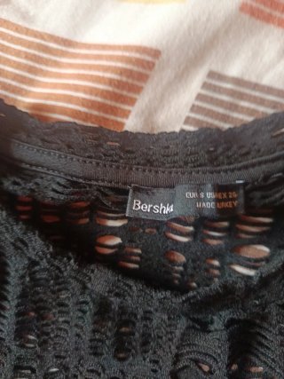 Vestido negro encaje manga larga
