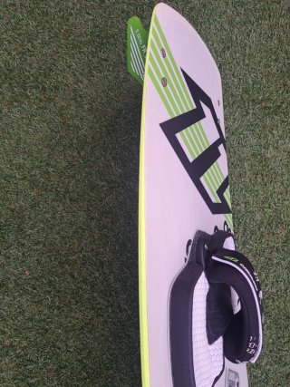 Tabla Kitesurf NORTH KITEBOARDING Gonzales 143/40