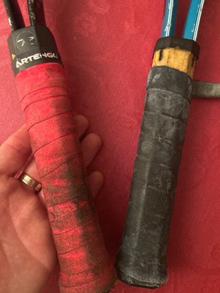 Dos raquetas de tenis Rossignol e Infiniti