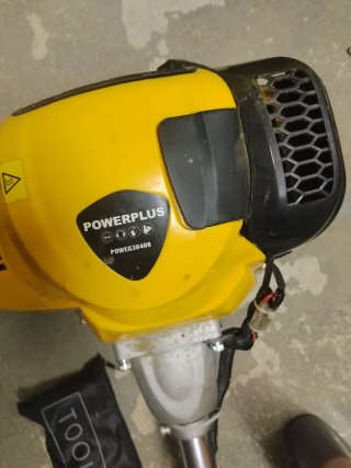 Desbrozadora Powerplus amarilla
