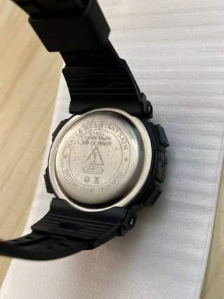 Reloj LAVAREDO digital para hombre