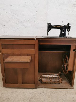 Máquina de coser Sigma antigua