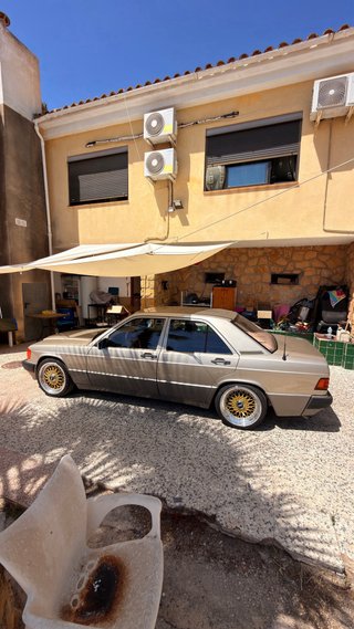Mercedes-Benz W201 1989