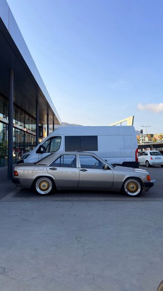 Mercedes-Benz W201 1989