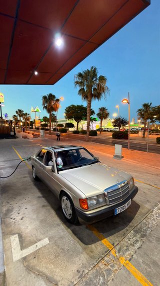 Mercedes-Benz W201 1989