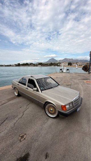 Mercedes-Benz W201 1989